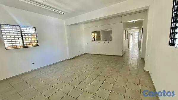 oficinas y locales comerciales - Local Comercial en Renta Avenida León Jimenes, San 3