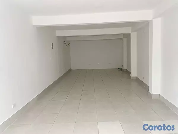 oficinas y locales comerciales - Alquiler local en primer nivel  2