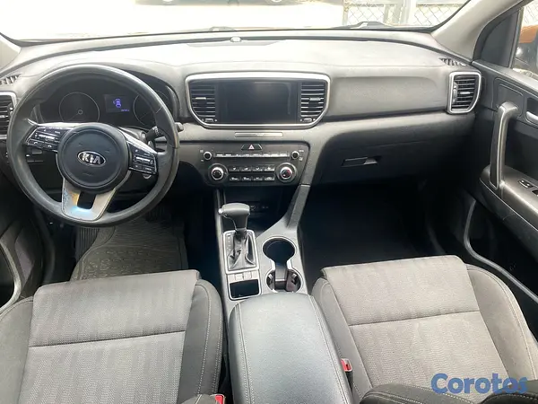 jeepetas y camionetas - Kia Sportage LX 2020 4