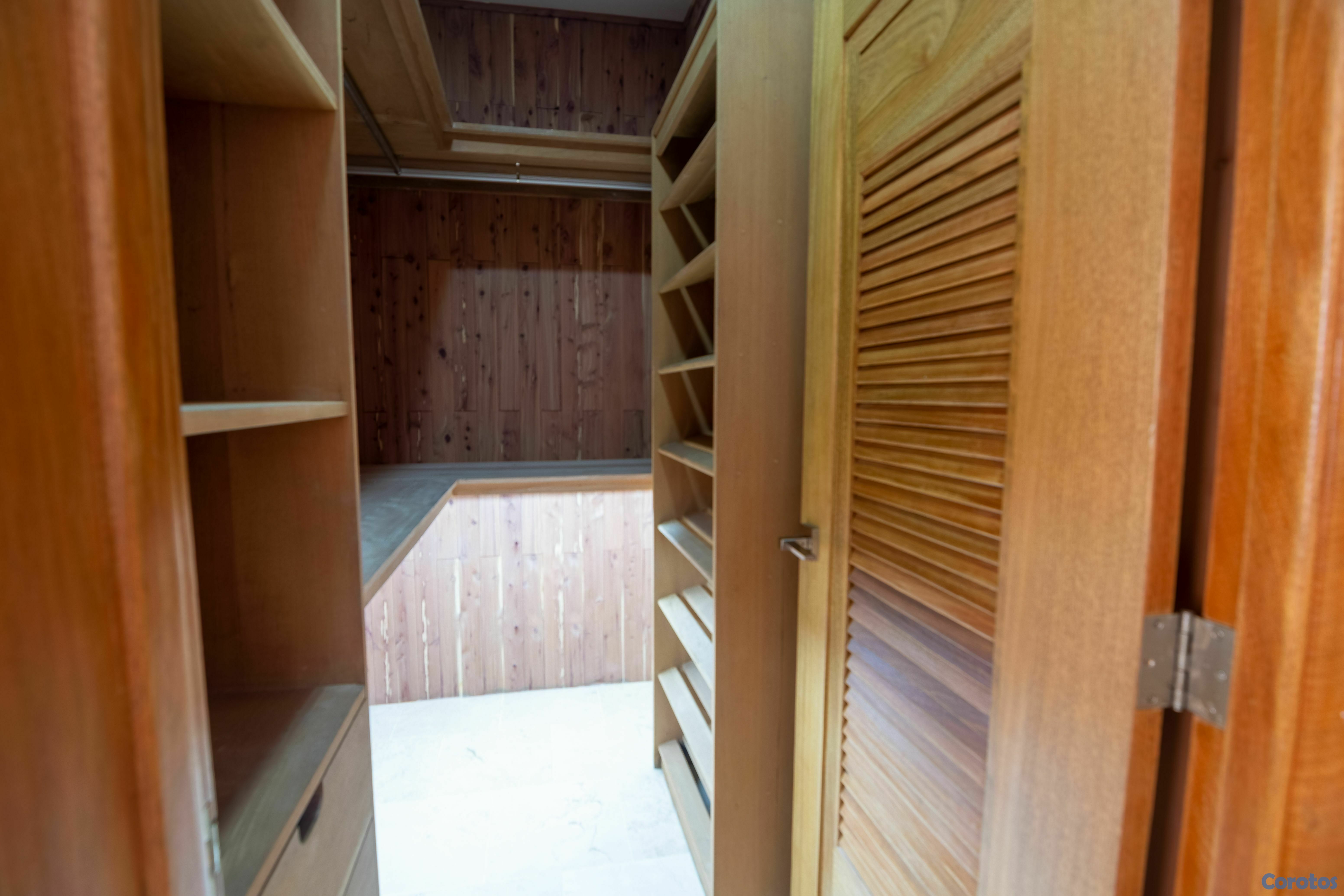 casas - Casa en alquiler en cacicazgos, santo domingo 10