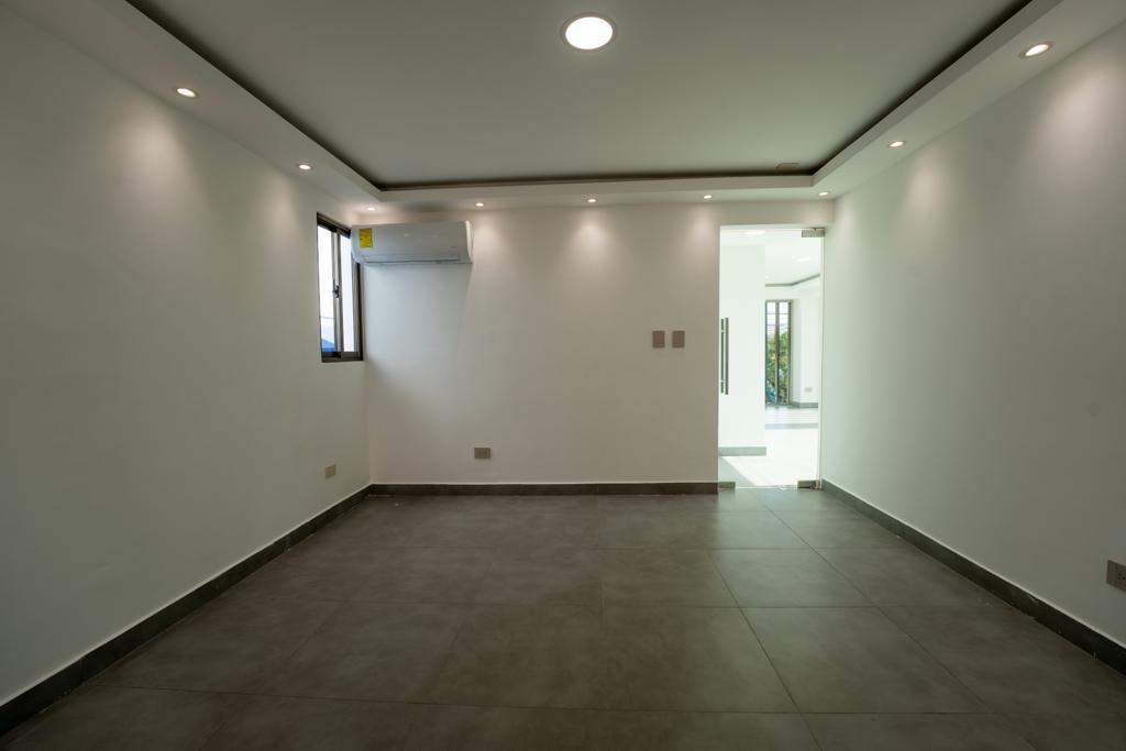 oficinas y locales comerciales - oportunidad local en venta en una de las zonas de más crecimiento comercial   6