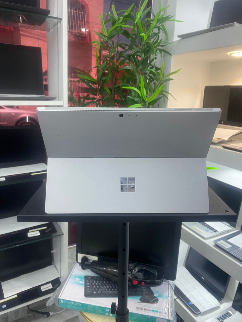 computadoras y laptops - Laptop Microsoft Surface Pro 4 core i5 6ta GEN 8GB RAM 128GB SSD Windows 10 
 2