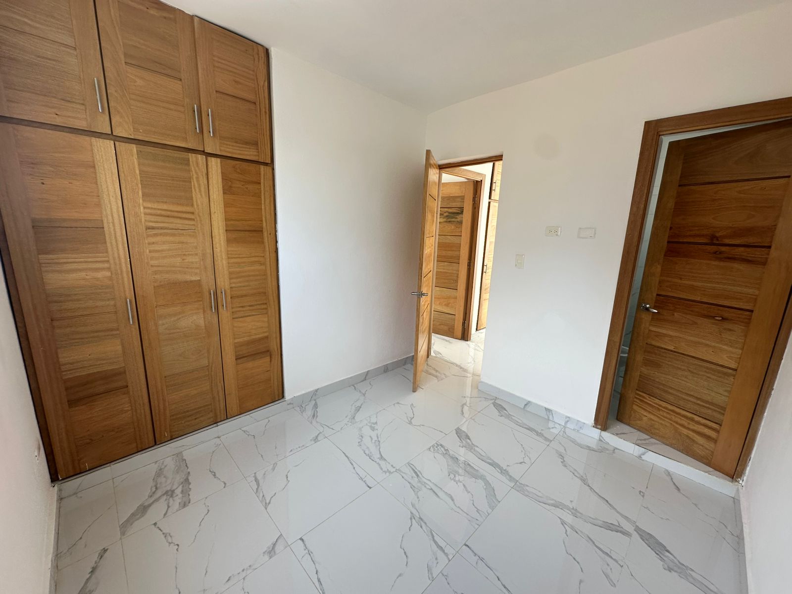 casas - Casa con Piscina, balcón y azotea en Prado Oriental Próximo a la Av. Ecológica 5