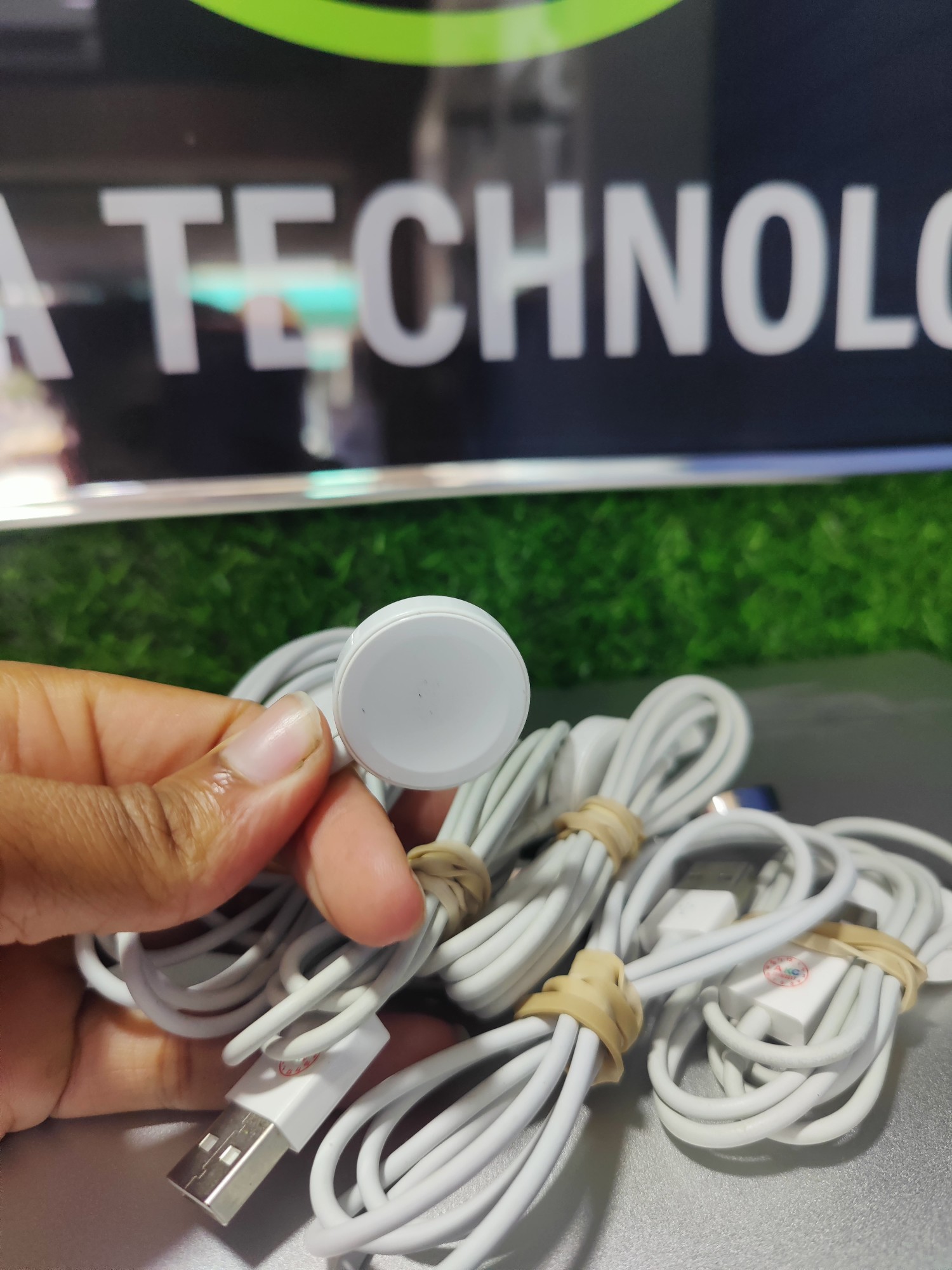 celulares y tabletas - Cargador Apple watch 4