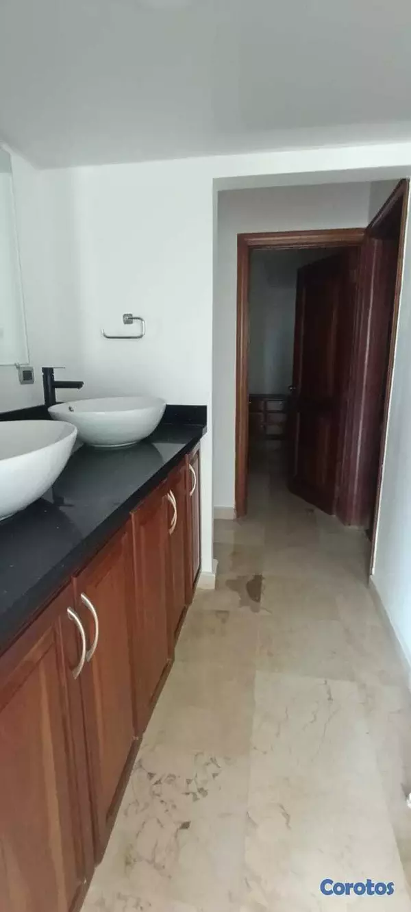 apartamentos - Renacimiento, Amplio apartamento con Balcón, 250m2 6