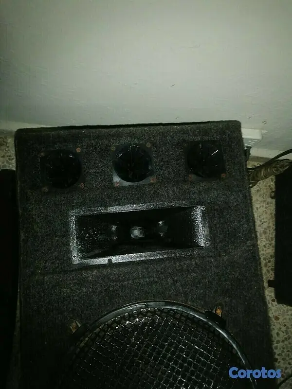 otros electronicos - Venta juego de Bafler con Bocinas de 380 whats. 9