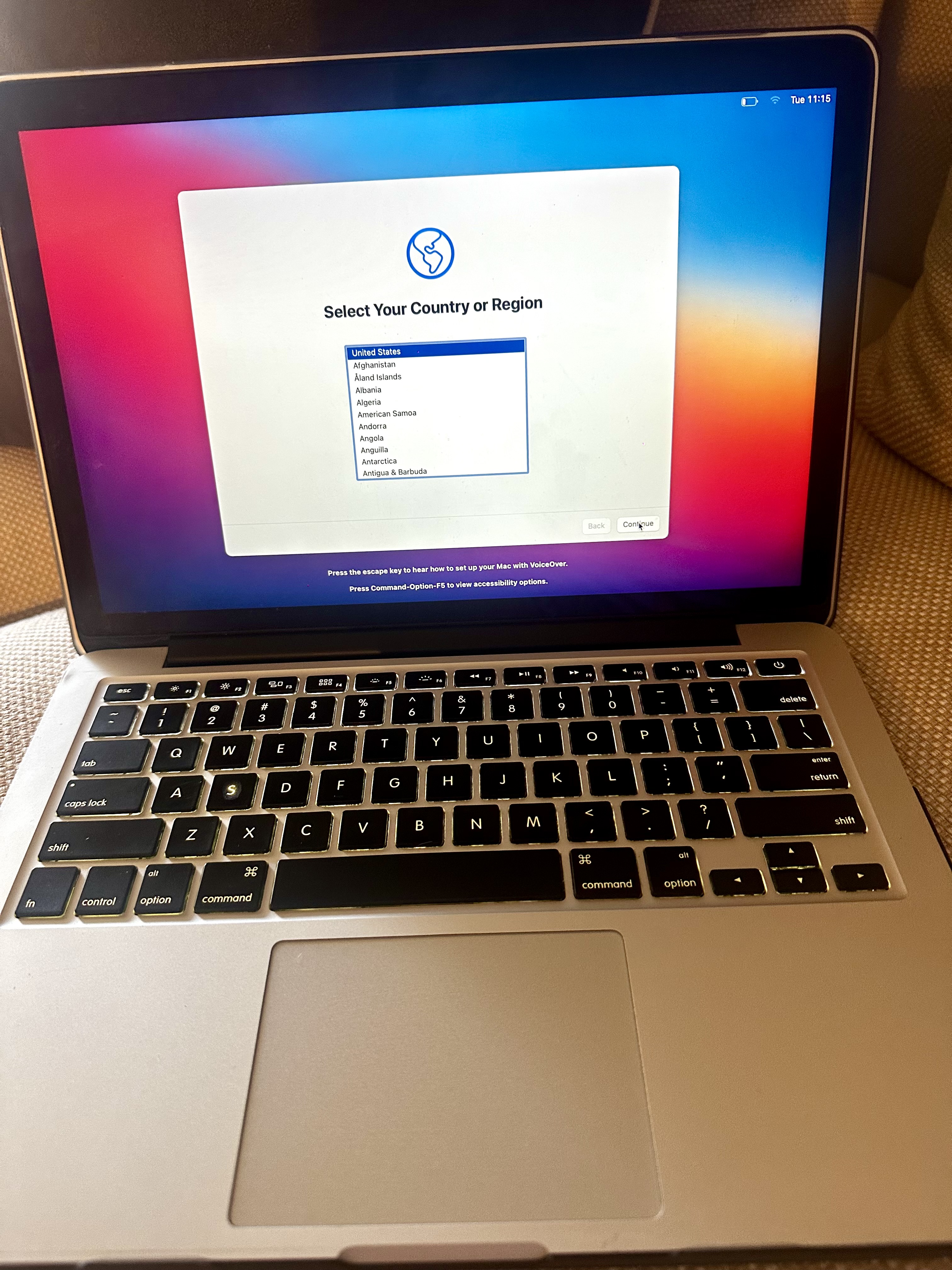 computadoras y laptops - MacBook 13’ Retina display 256 GBS 6