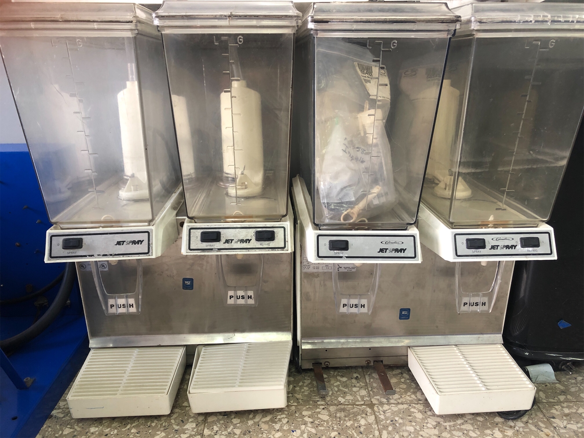 equipos profesionales - Nevera expendedora de bebidas