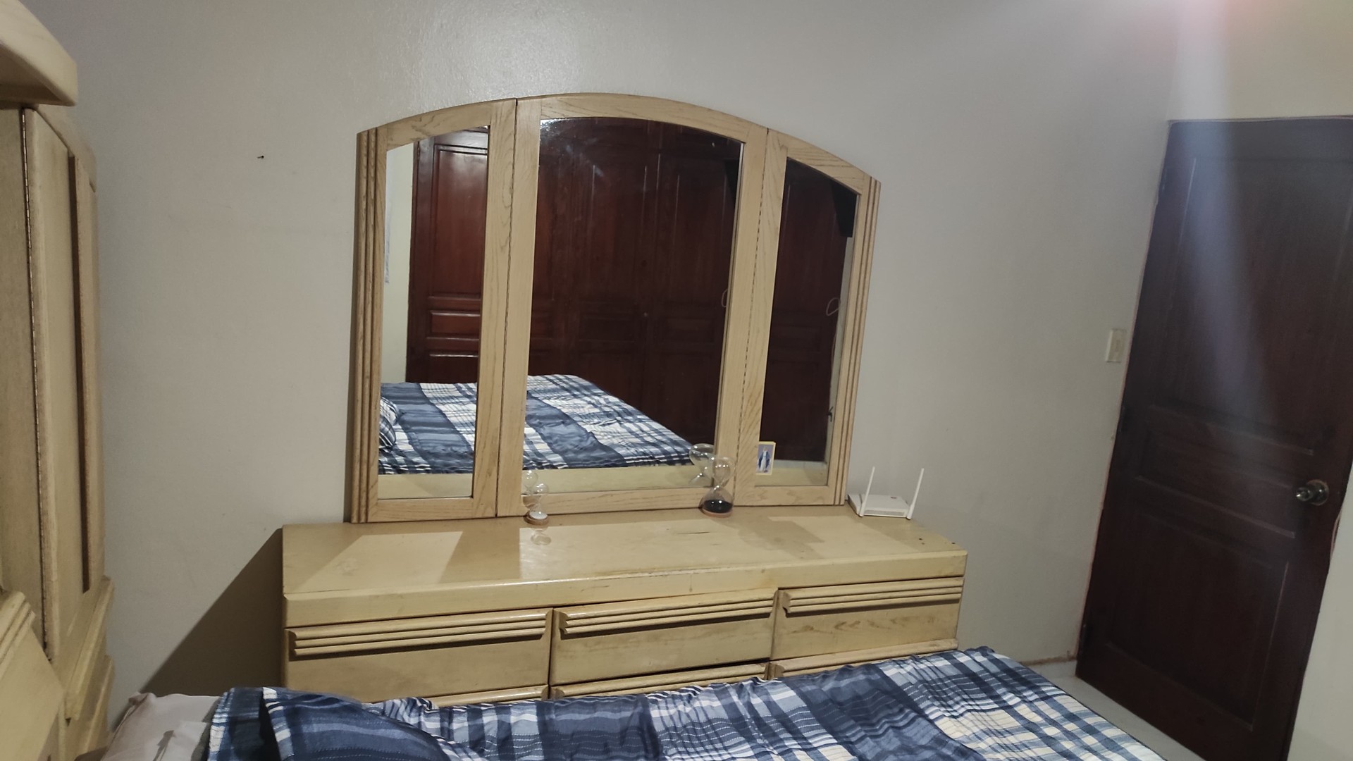 muebles y colchones - Juego de Dormitorio King size, De Madera 3