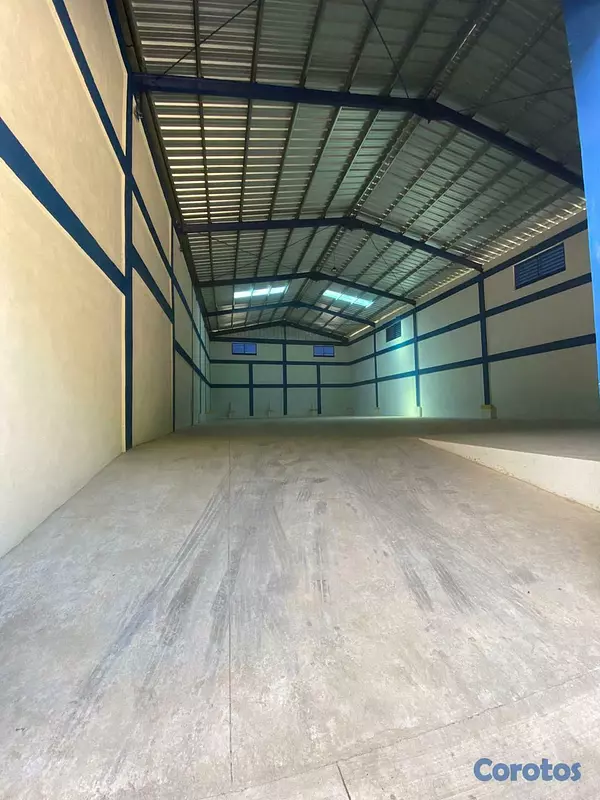 oficinas y locales comerciales - Alquilo Nave 660 mts Km 16 ½ Aut. Duarte           1