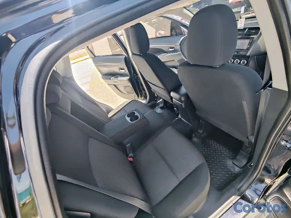 jeepetas y camionetas - Mitsubishi Outlander Sport 4x4 3