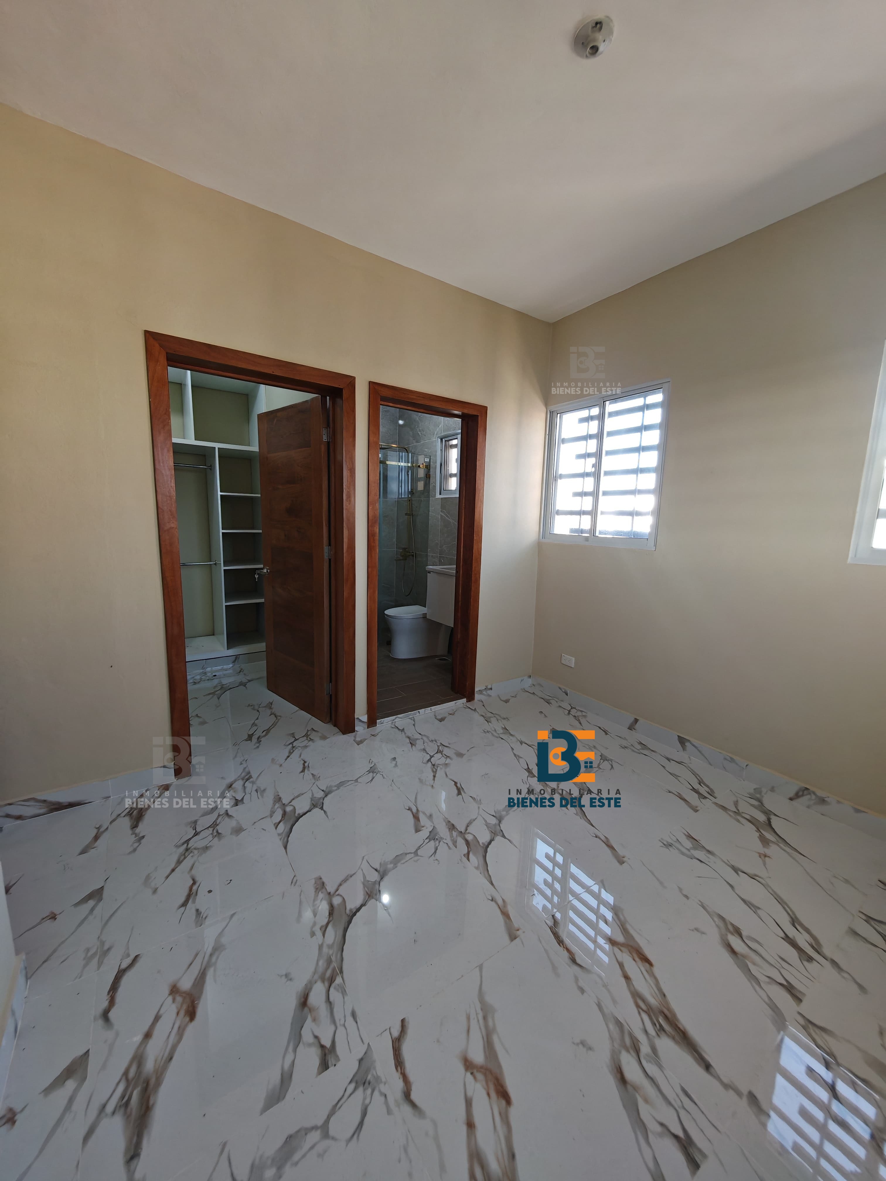 apartamentos - Se Renta Nuevo apart. con jacuzzi y dos parqueos  6