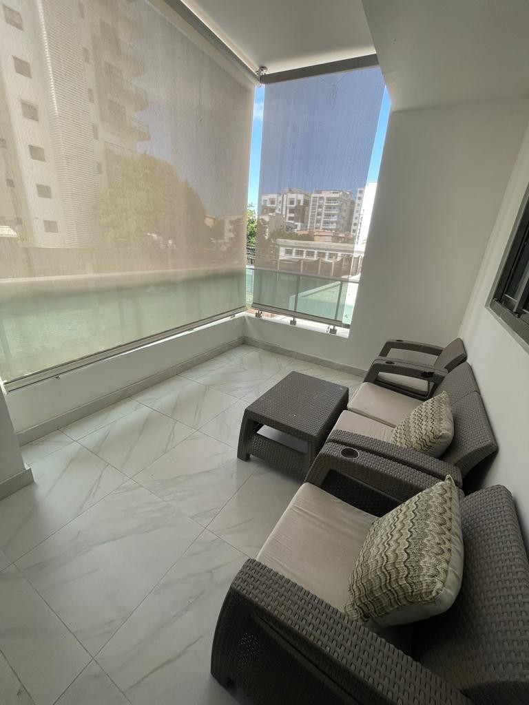 apartamentos - Apartamento en Evaristo Morales, 2do piso de 176.14 Mts 
 3 Hab 
USD: 280,000 1