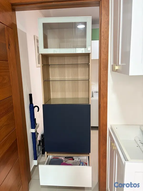 muebles y colchones - Besta armario alto de ikea con puertas y gabeta  4