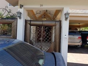 casas - Casa con 4 habitaciones y mucho patio 1