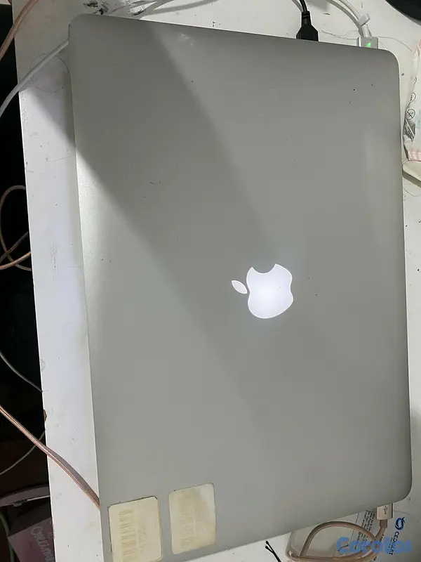 computadoras y laptops - Macbook pro mid 2015 4