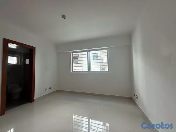 apartamentos - Alquiler de apto piso alto de 3 hab con baños piso alto y ascensor  4