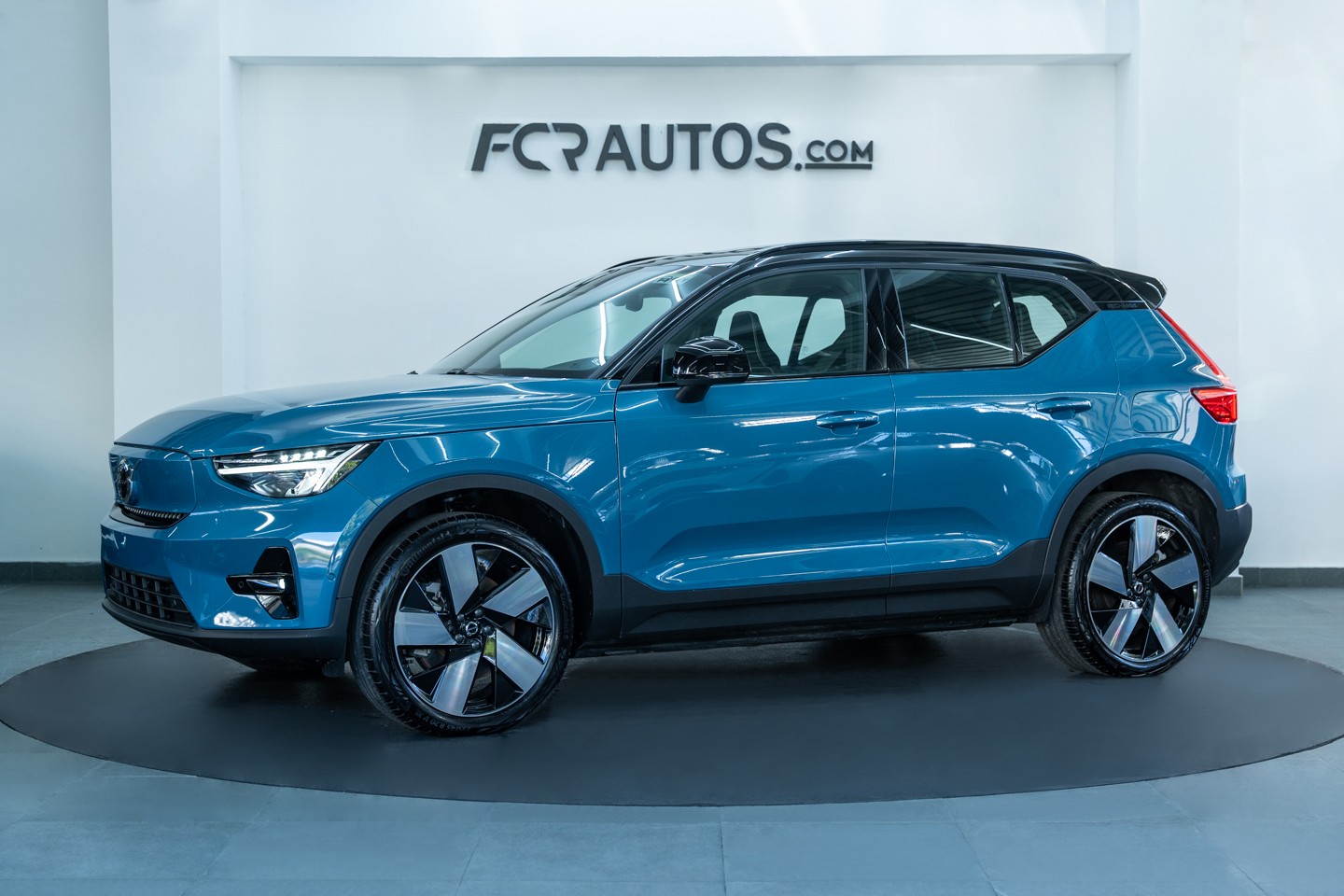 jeepetas y camionetas - VOLVO XC40 RECHARGE TWIN P8 2024