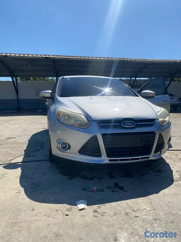 carros - carro Ford Focus  4