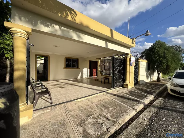 casas - venta de casa en la autopista de San Isidro brisa oriental con 396mts  4