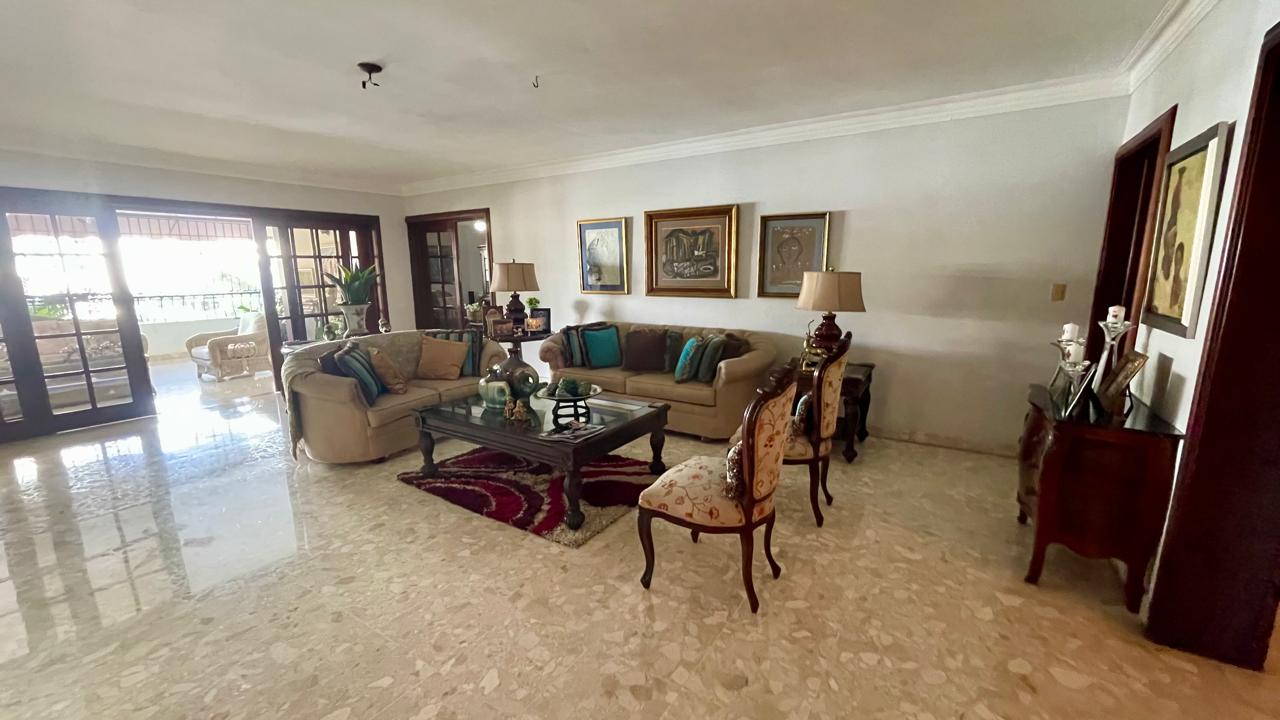apartamentos - apartamento en piantini en venta  4