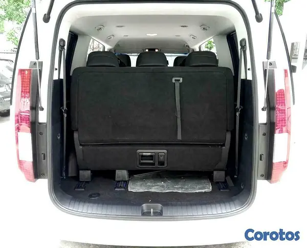 jeepetas y camionetas - Hyundai Staria (autobús nuevo) 2025 6