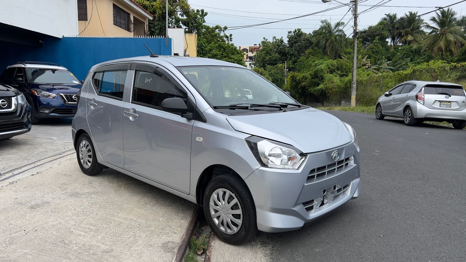 carros - DAIHATSU MIRA 2018
