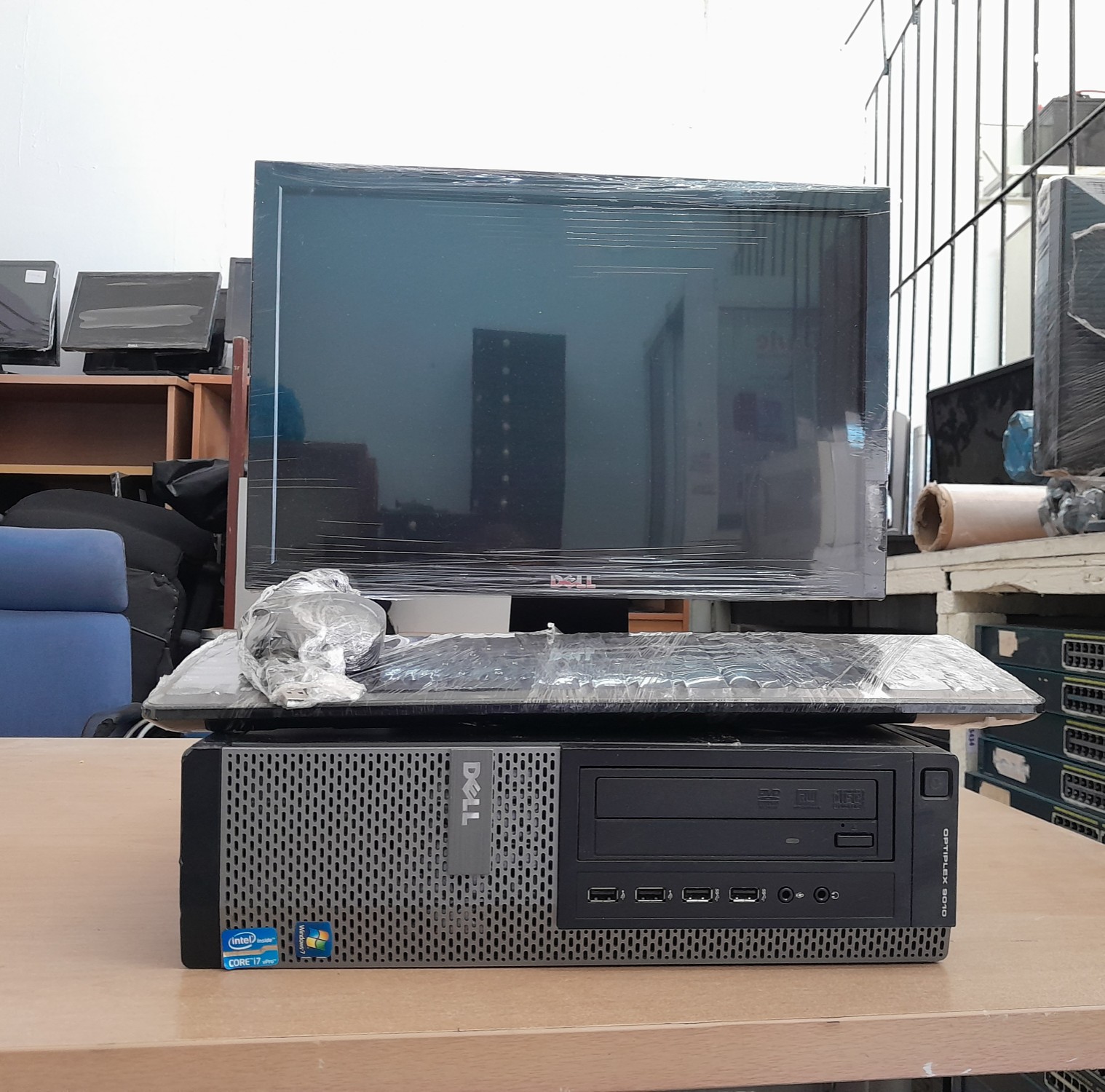 computadoras y laptops - Computadora completa core 2 dúo 
Optiple× vpro 9010
