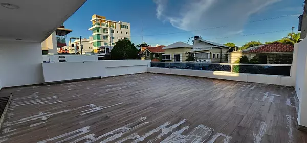 apartamentos - Apartamento Segundo Piso con Terraza, Corales del Sur. VENDIDO 4