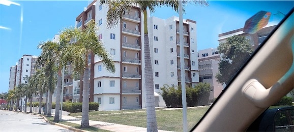 apartamentos - Apartamento con Piscina en Santo Domingo, Distrito Nacional.  1