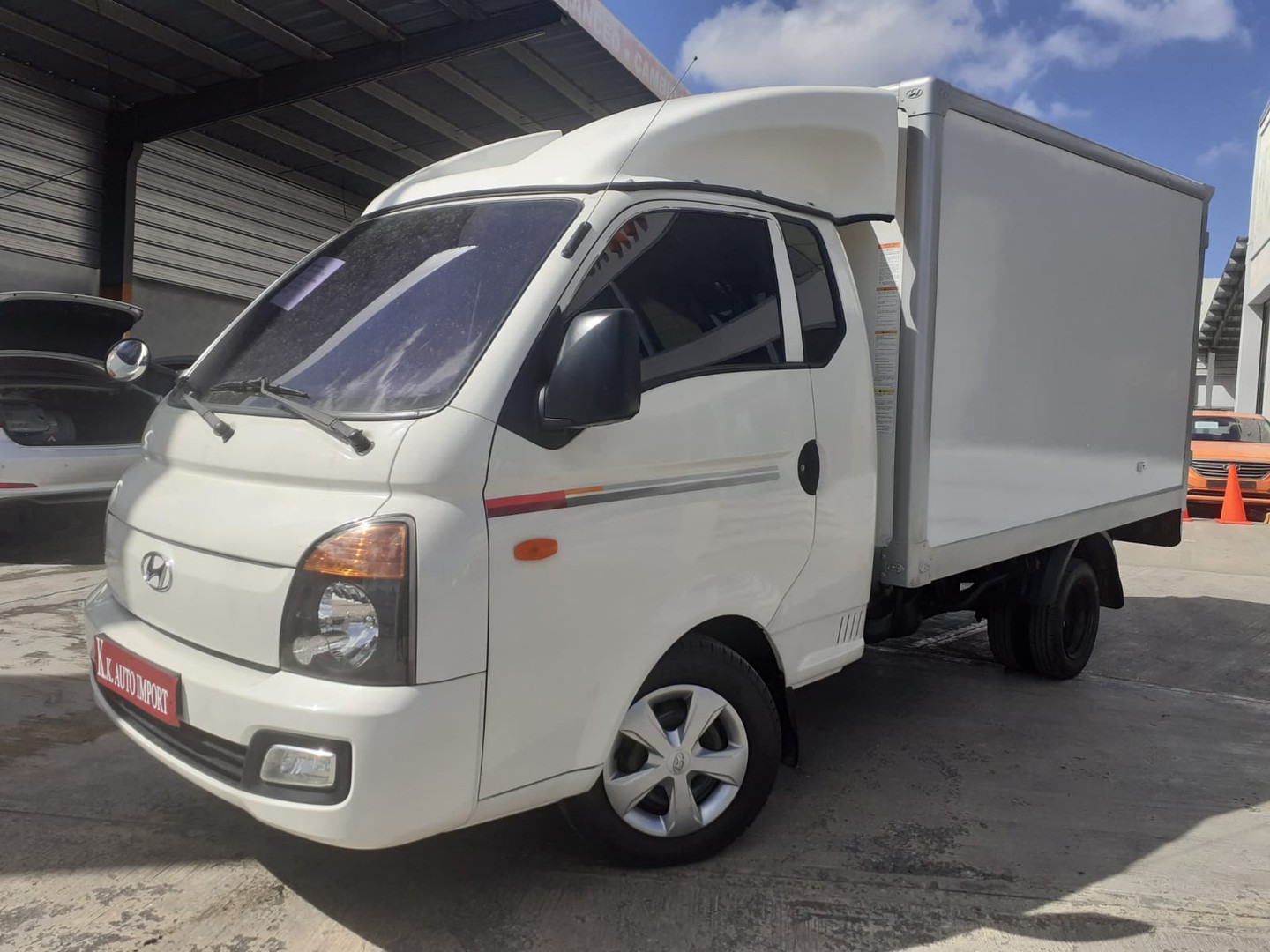 camiones y vehiculos pesados - Hyundai porter II
Blanco original
Año 2015