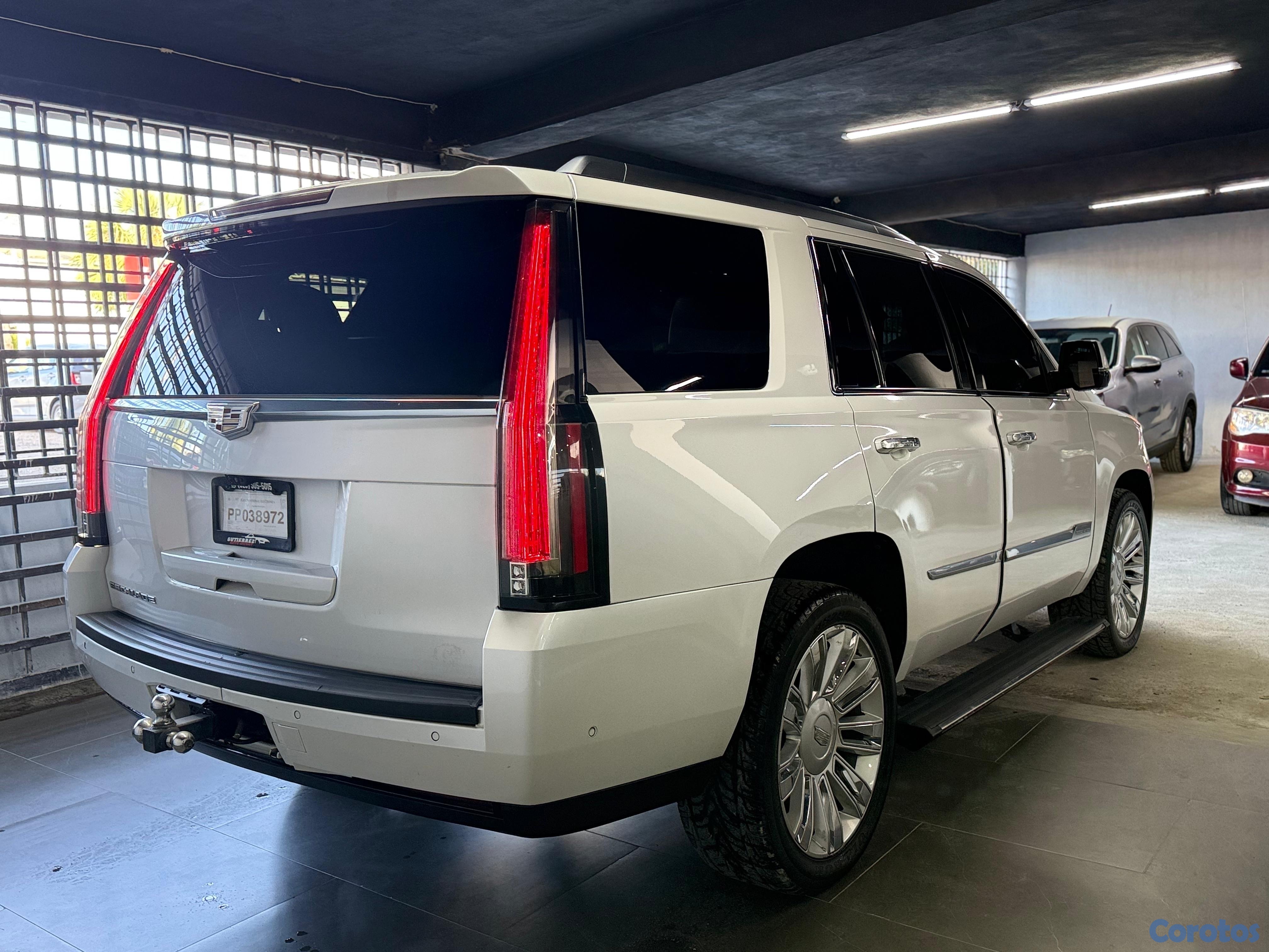 jeepetas y camionetas - Cadillac Escalade Platinum 2018 – 4x4  10