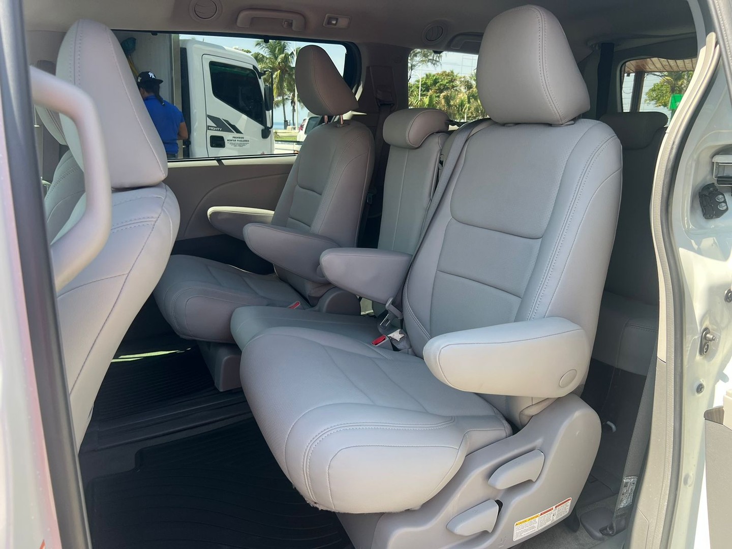 jeepetas y camionetas - Toyota Sienna XLE 2019 2