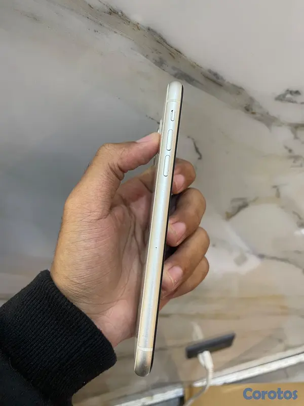 celulares y tabletas - iPhone 11 Normal 128GB, Clase B. 6