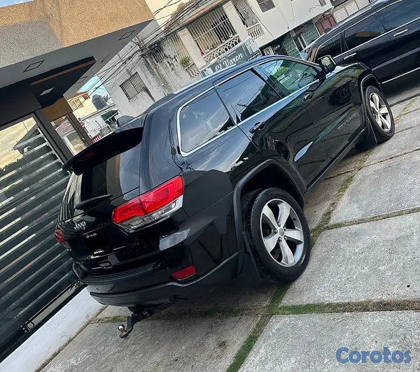 jeepetas y camionetas - JEEP GRANDCHEROKEE 2017 4