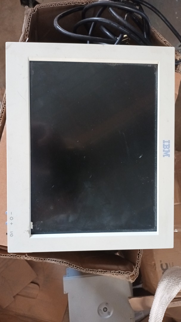 computadoras y laptops - Monitores IBM punto de venta 4820 w32 12" touch