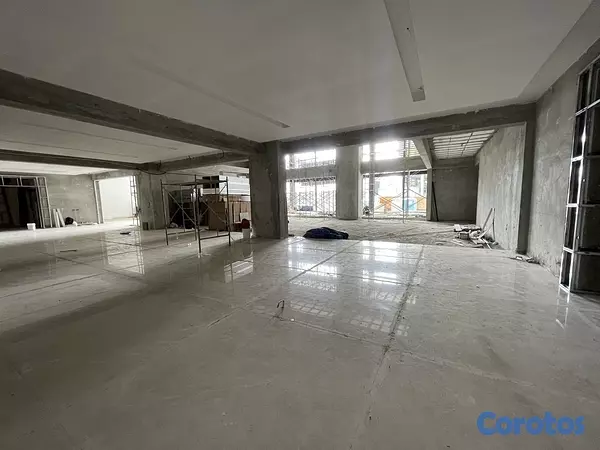 oficinas y locales comerciales - En Venta Locales de Oficina en Piantini Torre Empr 10