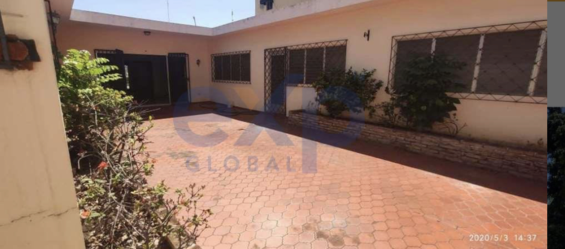 casas - Venta de casa de 786mts en el Distrito Nacional sector la julia Santo Domingo 4