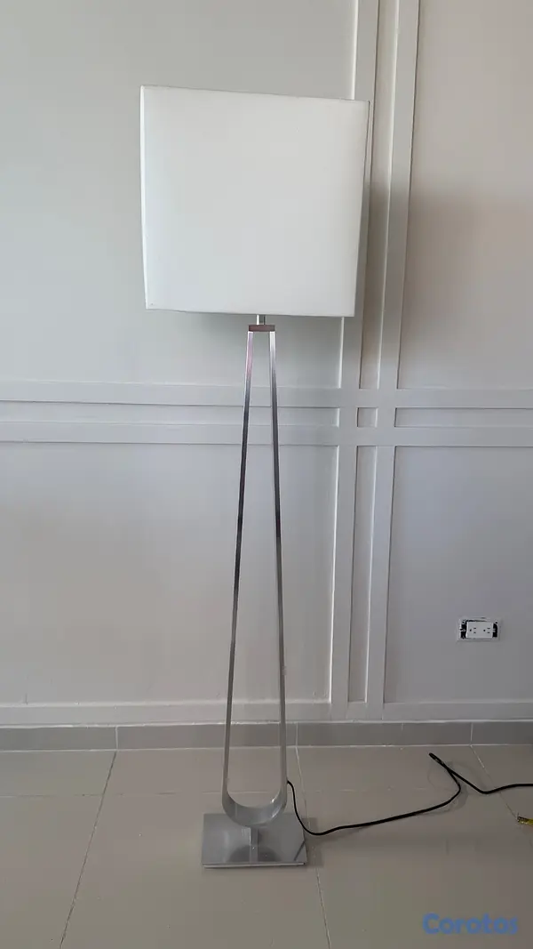 muebles y colchones - Juego de sala moderno completo como nuevo + mesas  5
