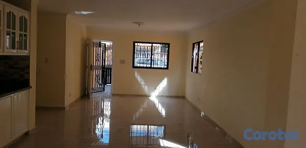 apartamentos - Casa en cabimar cerca de la charles 3