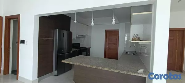 apartamentos - Amplio en piso Alto con acabados de Primera 5