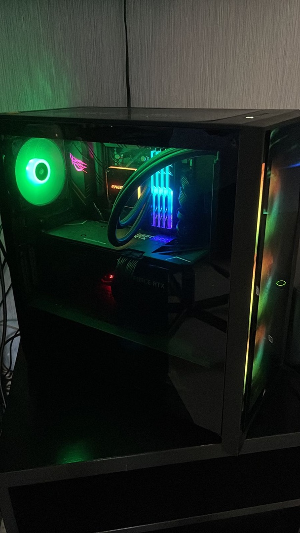computadoras y laptops - VENDO GAMING PC RTX 3070ti COMO NUEVA 