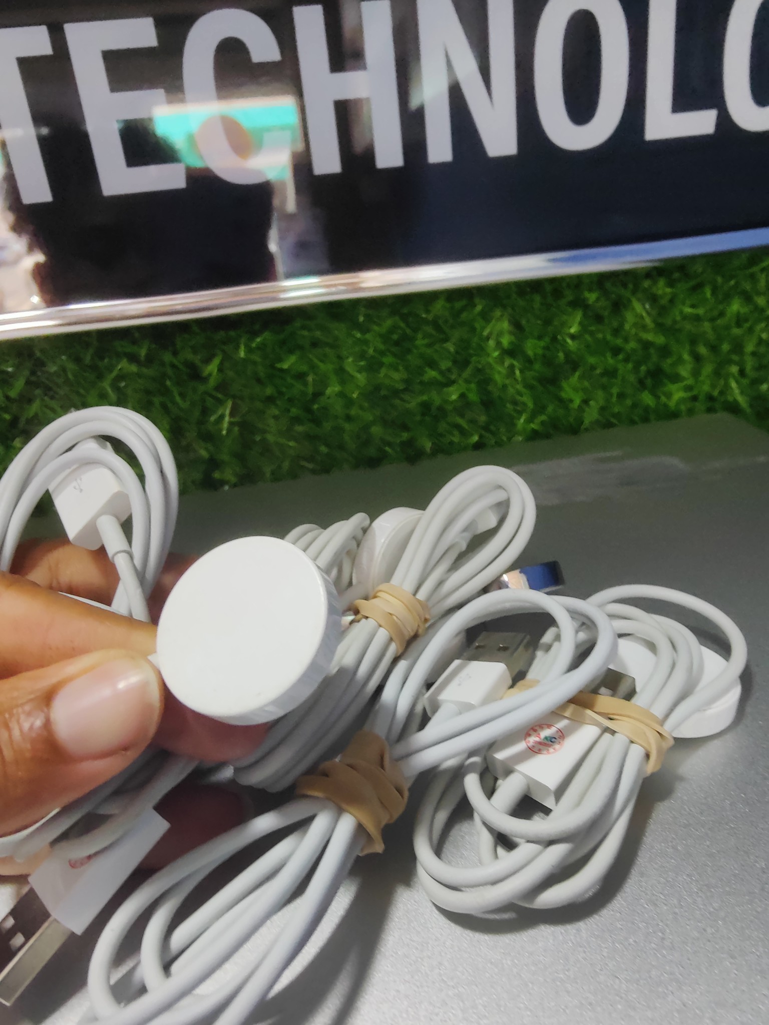 celulares y tabletas - Cargador Apple watch 3
