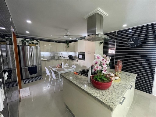 apartamentos - Venta de penthouse en Alma Rosa primera con 285mts Santo Domingo este  2