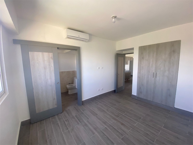 apartamentos - Venta de apartamento en Juan Dolio con vista al mar y piscina 6