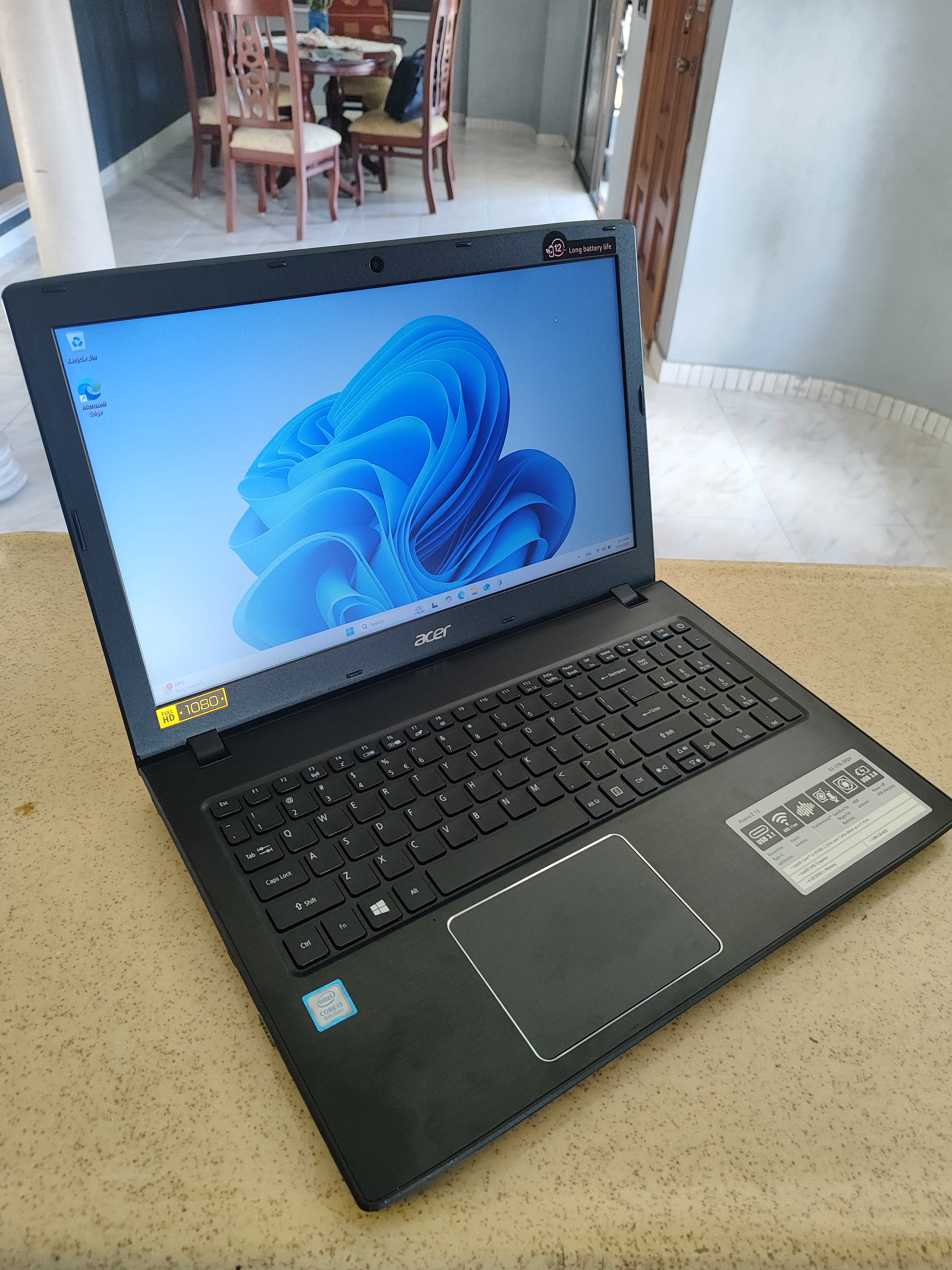 computadoras y laptops - Laptop Acer E15 Core i3 8va Gen | 12GB RAM | 256GB SSD + 1TB | Windows 11