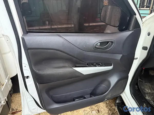 jeepetas y camionetas - Nissan Frontier  8