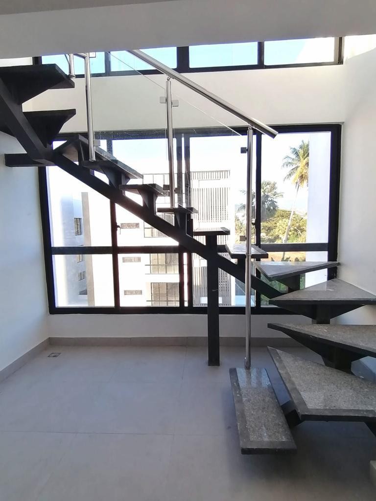 apartamentos - Bonito Penthouse 4to Nivel en el Dorado II