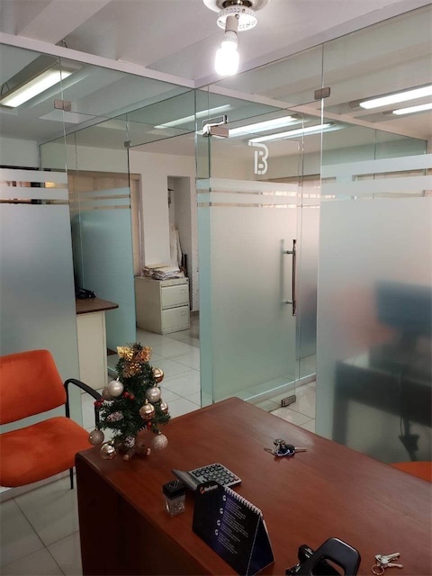 oficinas y locales comerciales - De oportunidad primer nivel Evaristo morales 4