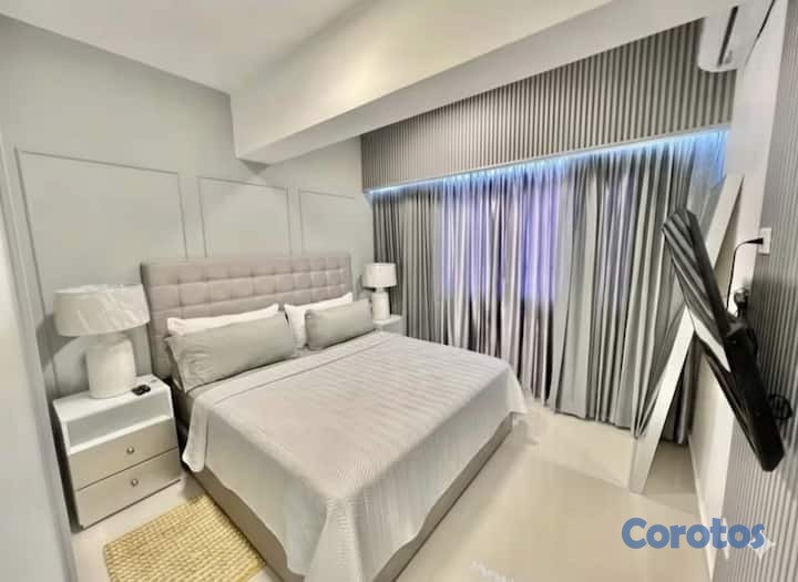 casas vacacionales y villas - Alquilo apartamento 1 dormitorio 1 bano amueblado en piantini con piscina 1